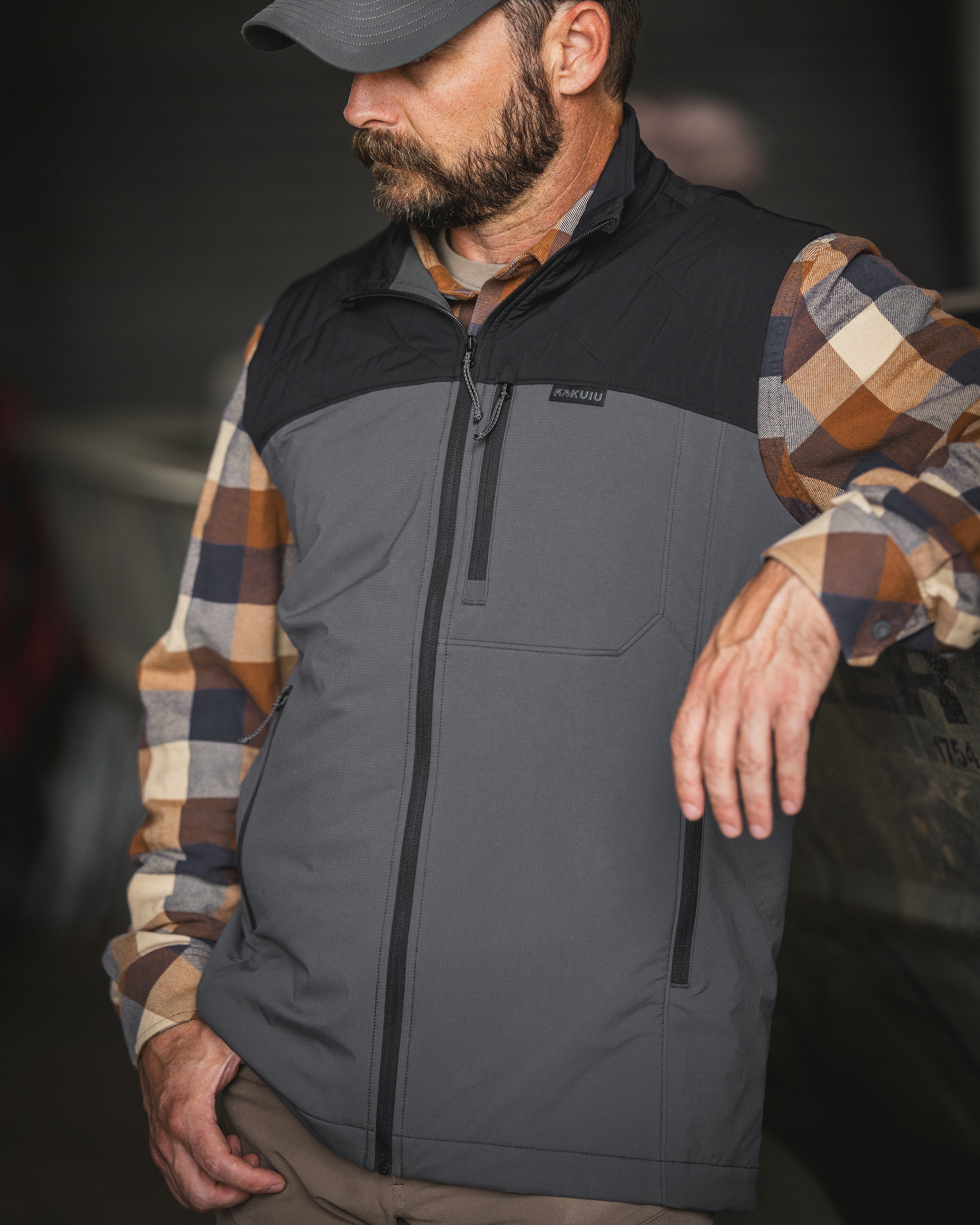 Transit Packable Vest | Gunmetal/Stone - Image 3