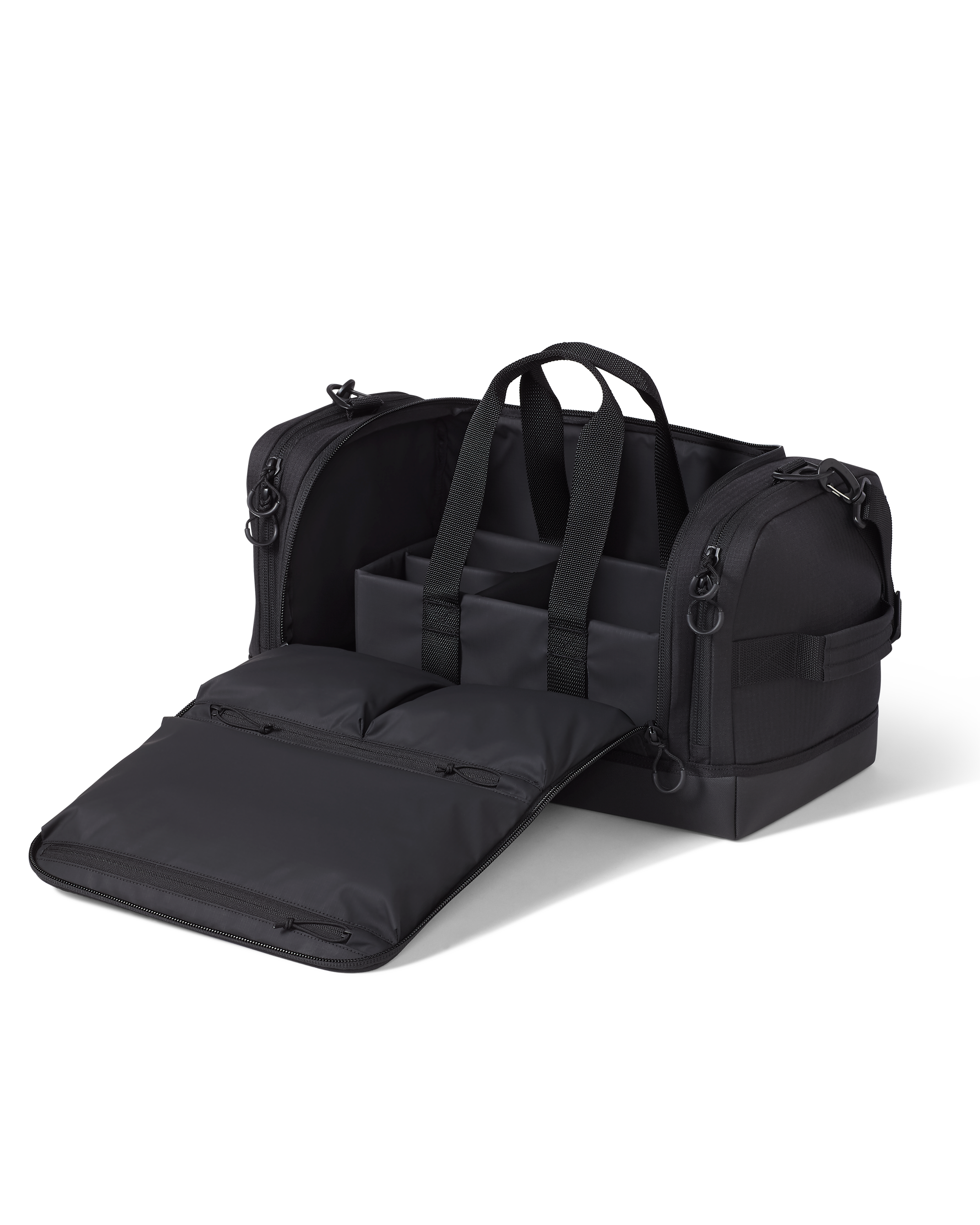 Alternative view of Inner Circle Distance Duffel | Black