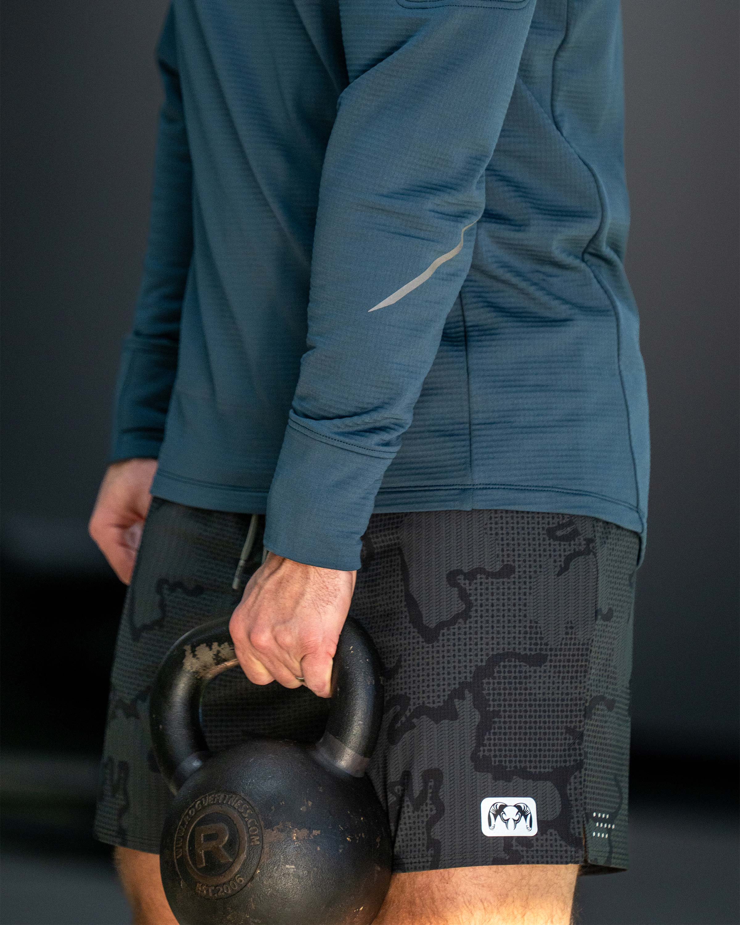 EnduroTrainer 7″ Short | Dark Iron Tonal - Image 5